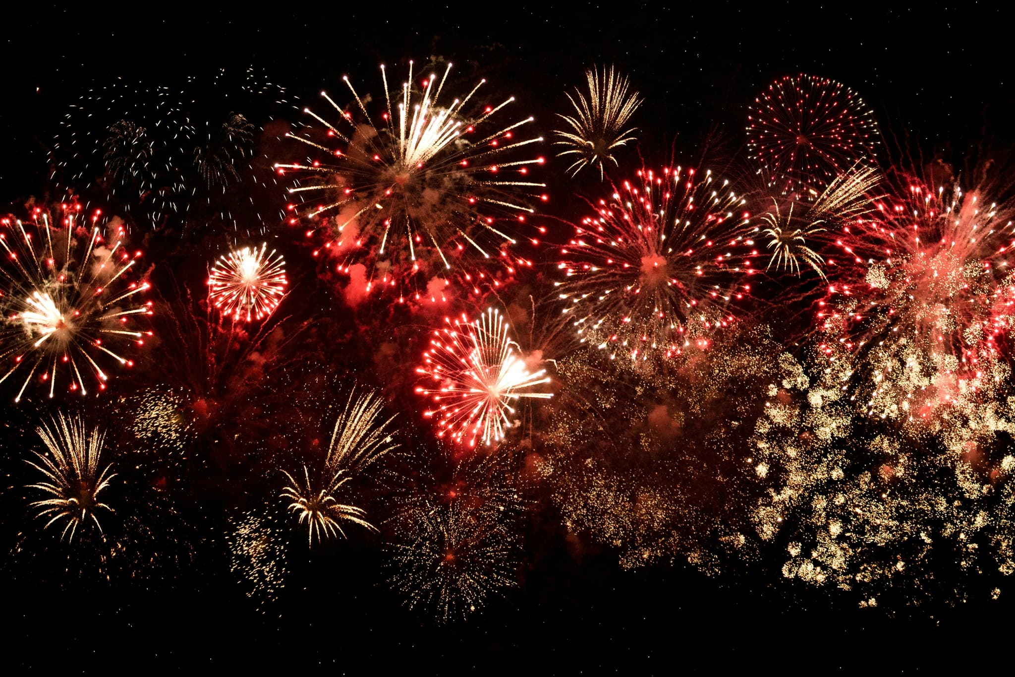 Buy Fireworks Online UK – Discount Fireworks Near You