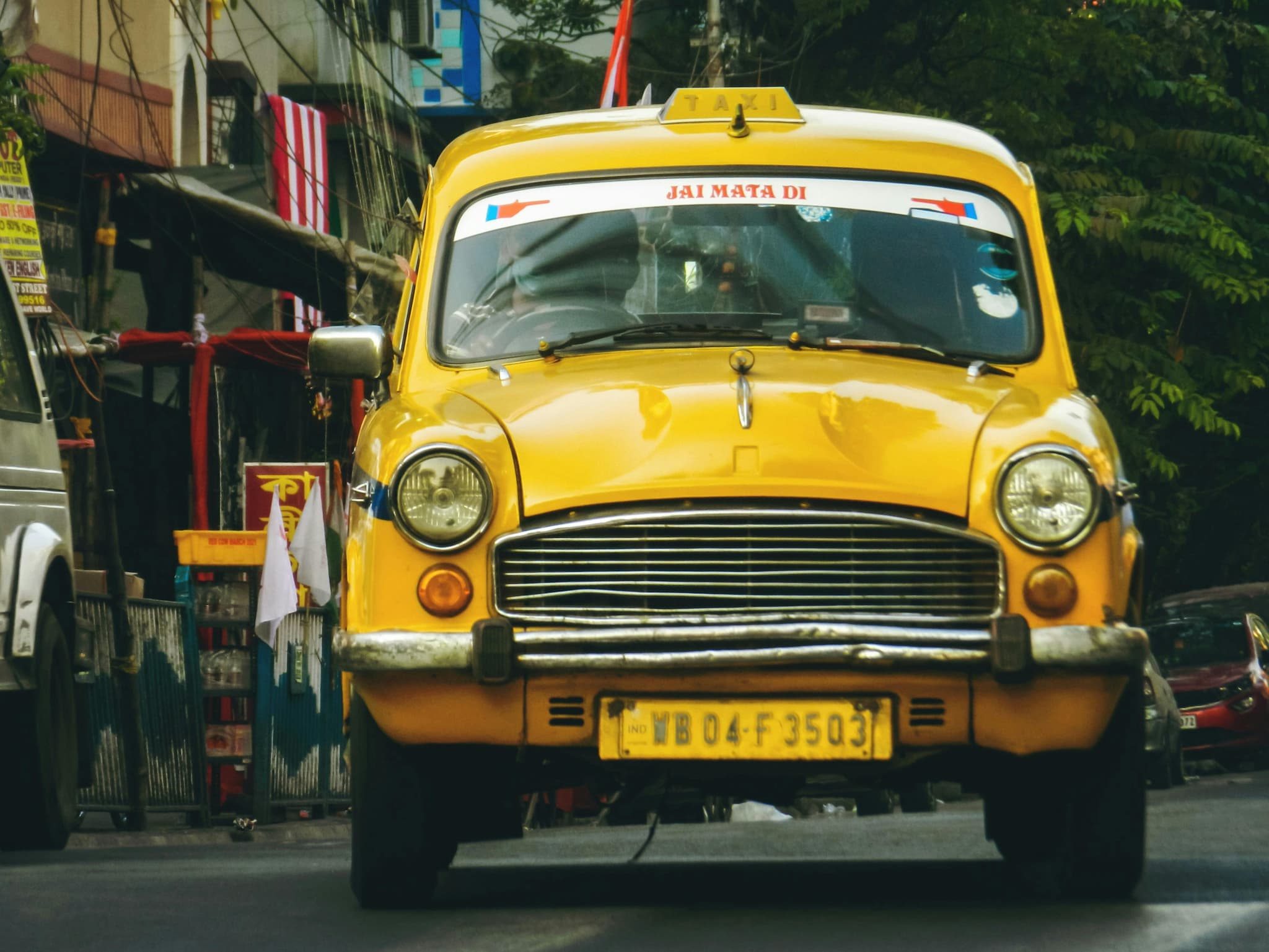 Heathrow Airport Cabs – Fast, Comfortable, and On-Time