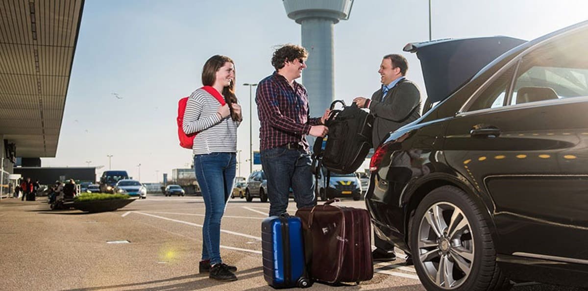 Top-Rated Limo Vancouver Airport for Corporate and VIP Travelers