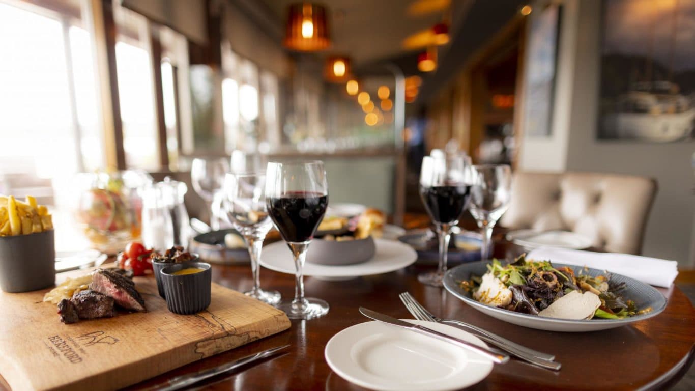 Restoran Pagi Sore, Menawarkan Menu Tradisional dan Modern