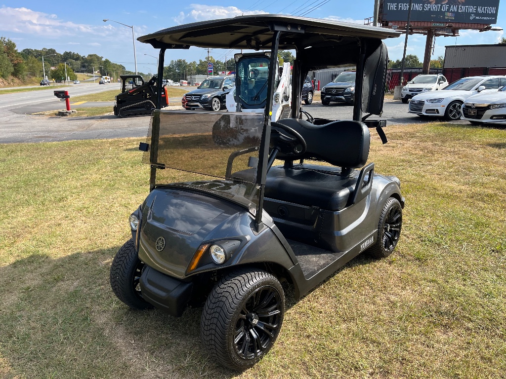 How to Choose the Right Golf Cart Dealer for Your Next Purchase