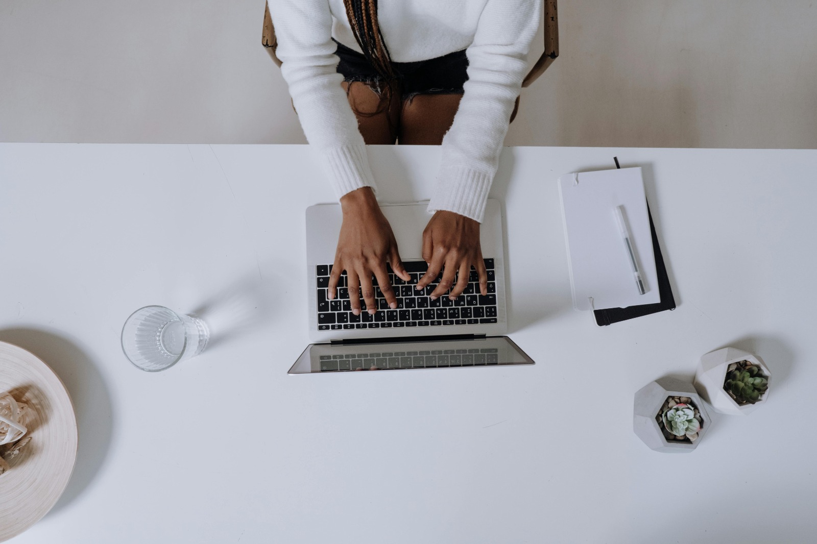 LinkedIn Account Rental to Overcome Platform Restrictions