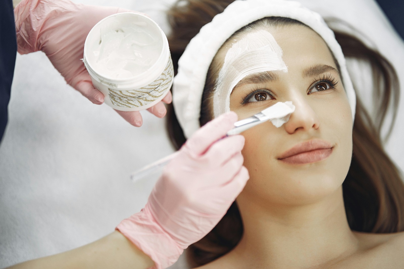 Why You Should Choose a Facial Spa Near Me for Your Next Treatment